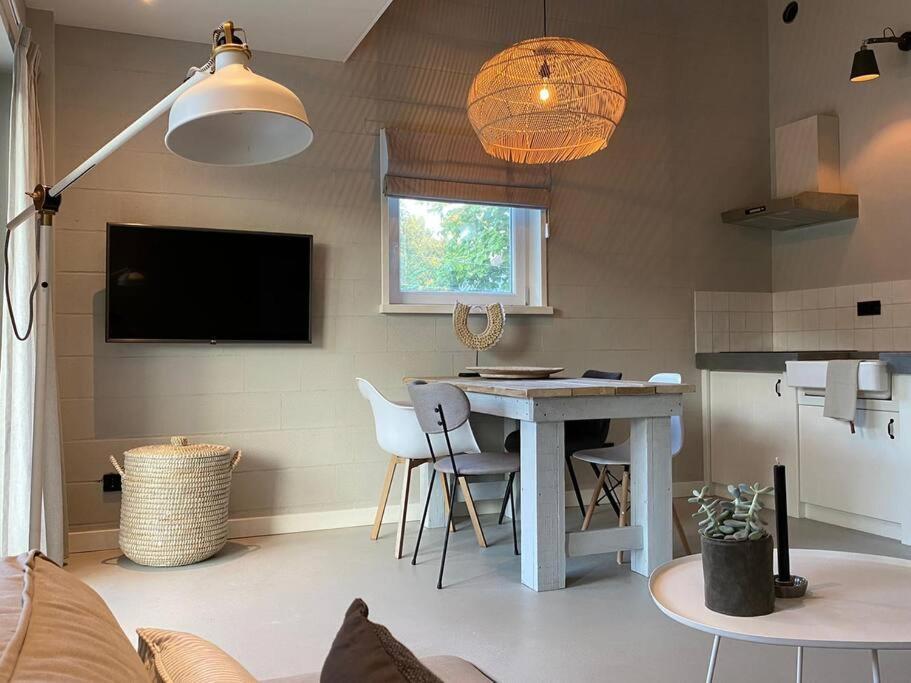 Stijlvol Huisje Met Veranda! Tuynloodz A Beers  Buitenkant foto
